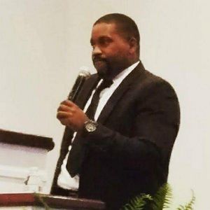 Meet your Posher, Bobby